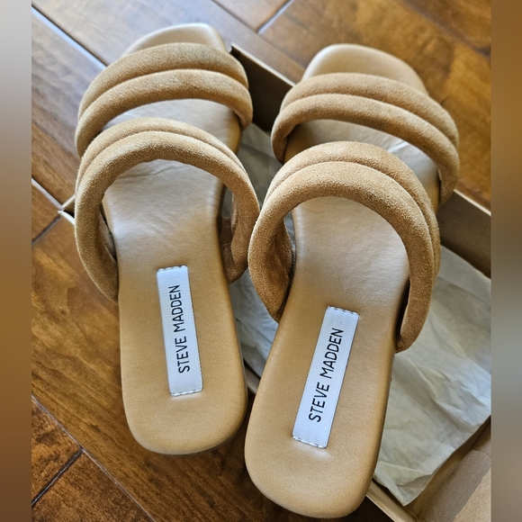 Steve Madden Suede Wizen Sandals - Picture 5 of 12